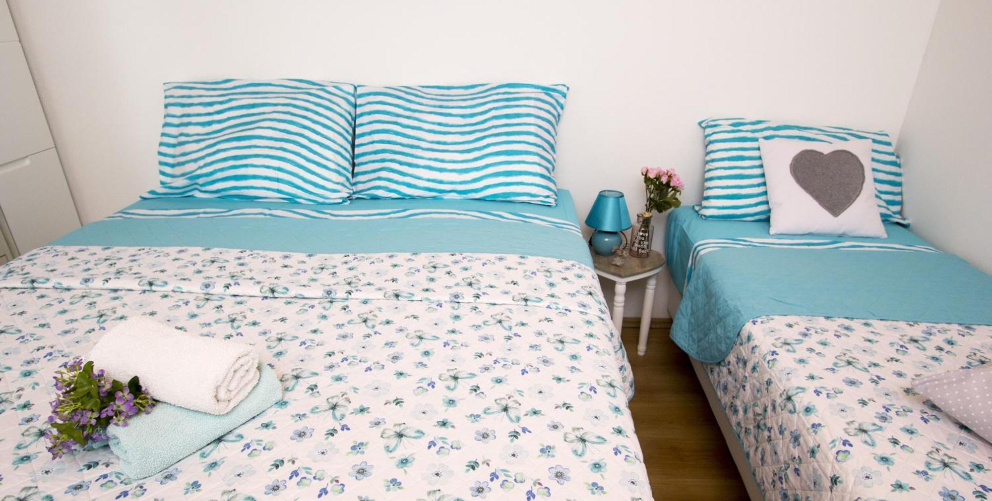 Apartments by the sea Brela, Makarska - 11821 Rum bild